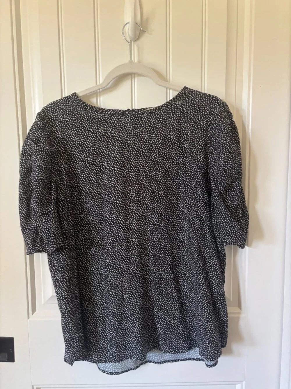 Loft Black & White Heart Print Ruched Puff Sleeve Blouse - Size L